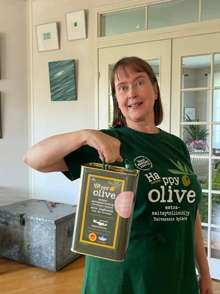 Kuva numero 4 jossa Happy Oliven asiakas on ottanut kuvan Happy Olive T-paidastaan.