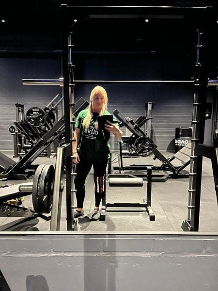 Kuva numero 6 jossa Happy Oliven asiakas on ottanut kuvan Happy Olive T-paidastaan.