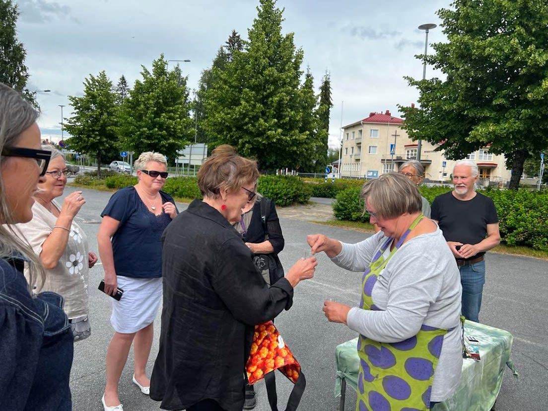 Happy Olive yhteisö