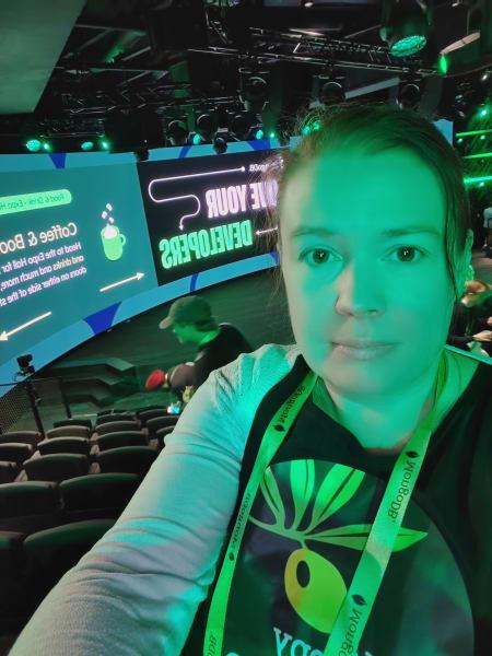 Pienviljelijöiden tuore oliiviöljy saadaan varhain korjatusta sadosta (Early Harvest)