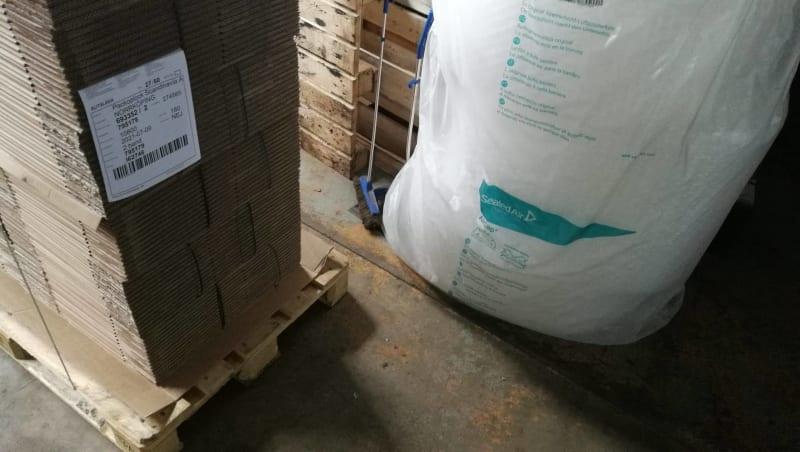 Pienviljelijöiden tuore oliiviöljy saadaan varhain korjatusta sadosta (Early Harvest)