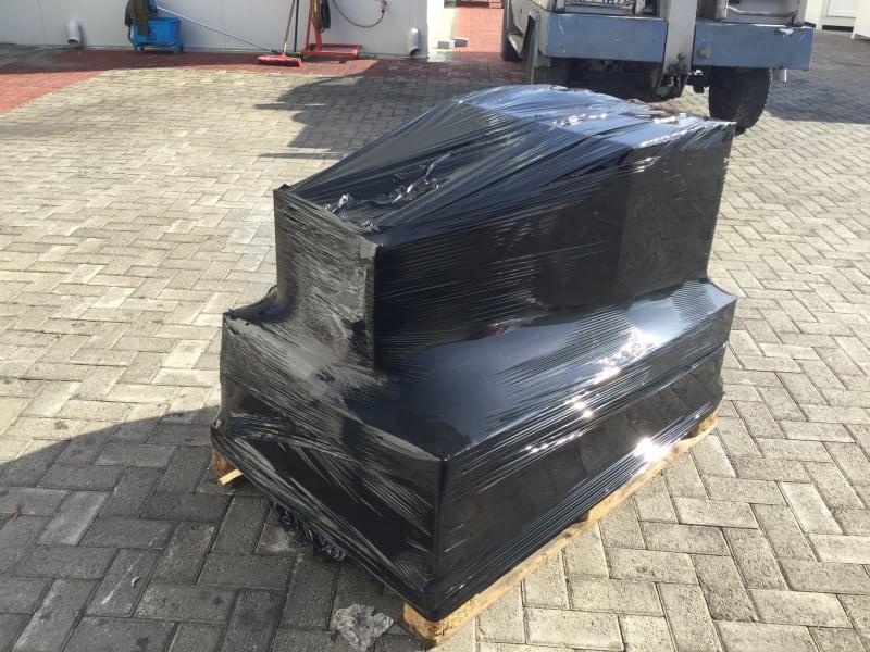 Pienviljelijöiden tuore oliiviöljy saadaan varhain korjatusta sadosta (Early Harvest)