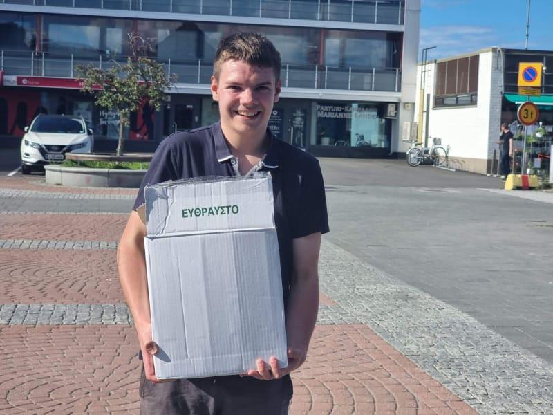 Pienviljelijöiden tuore oliiviöljy saadaan varhain korjatusta sadosta (Early Harvest)