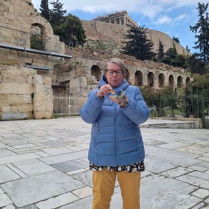 Pienviljelijöiden tuore oliiviöljy saadaan varhain korjatusta sadosta (Early Harvest)