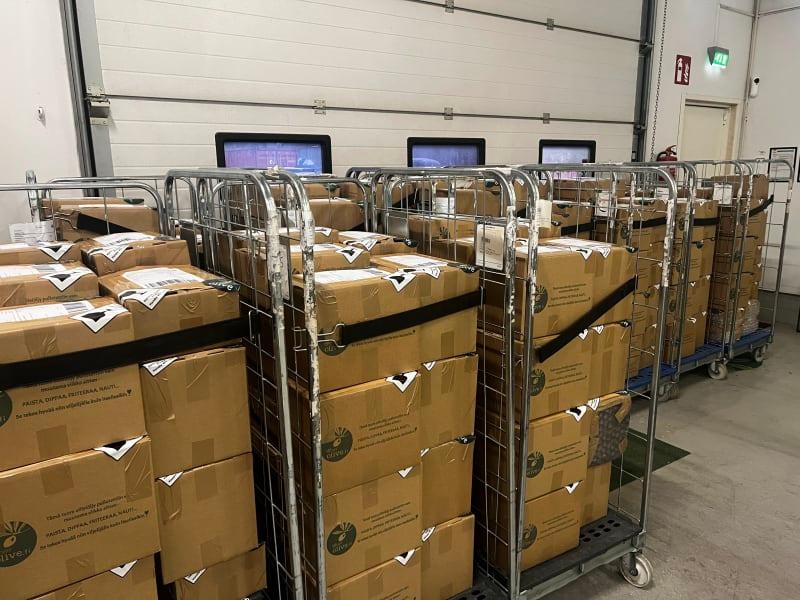 Pienviljelijöiden tuore oliiviöljy saadaan varhain korjatusta sadosta (Early Harvest)